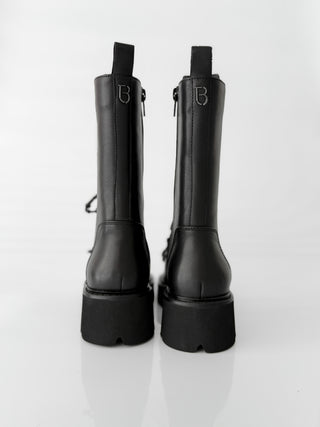 LOUISE – Stivaletto in pelle Nero con fiocchi